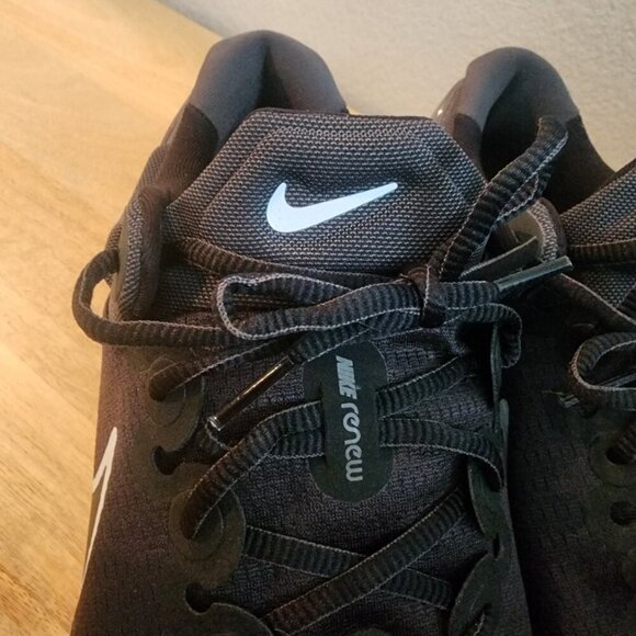 Nike Mens Renew Run 3 Running Shoes Sneakers Lace Up Low Top Black White Size 11 main image 12